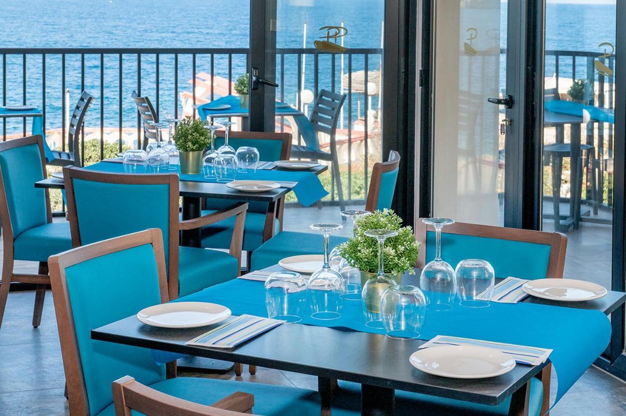 Islet Promenade Seafront Family Apartment With 2 Balconies By Getawaysmalta St. Paul's Bay Exterior foto